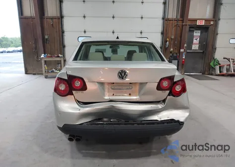 2010 Volkswagen Jetta Limited Edition from USA, damaged, VIN 3VWAX7AJ3AM123190